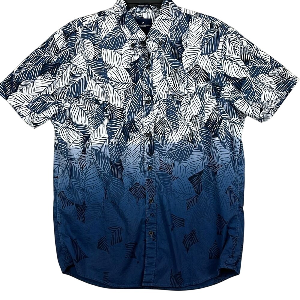 American Eagle Seriously Soft Short Sleeve Button Up Shirt Mens Size M Tropical